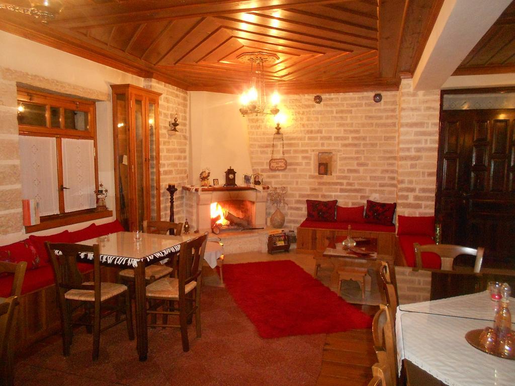 Traditional Guesthouse Marousio Rodavgi Екстер'єр фото